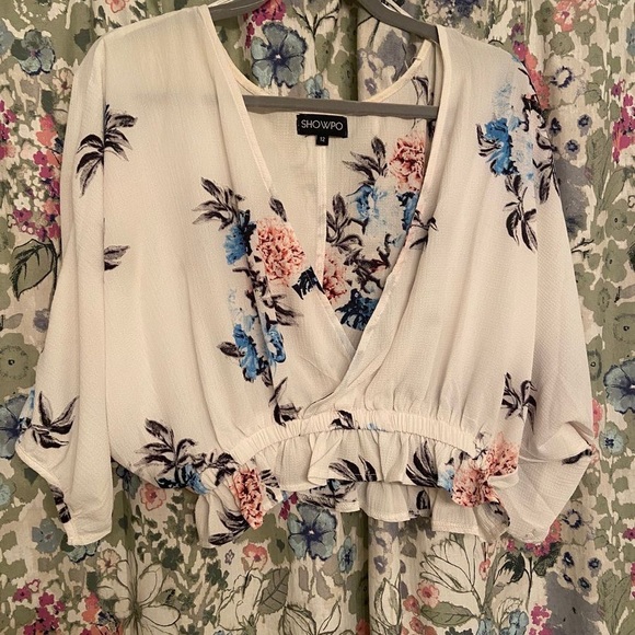 Showpo Floral Cropped Blouse - Picture 2 of 5